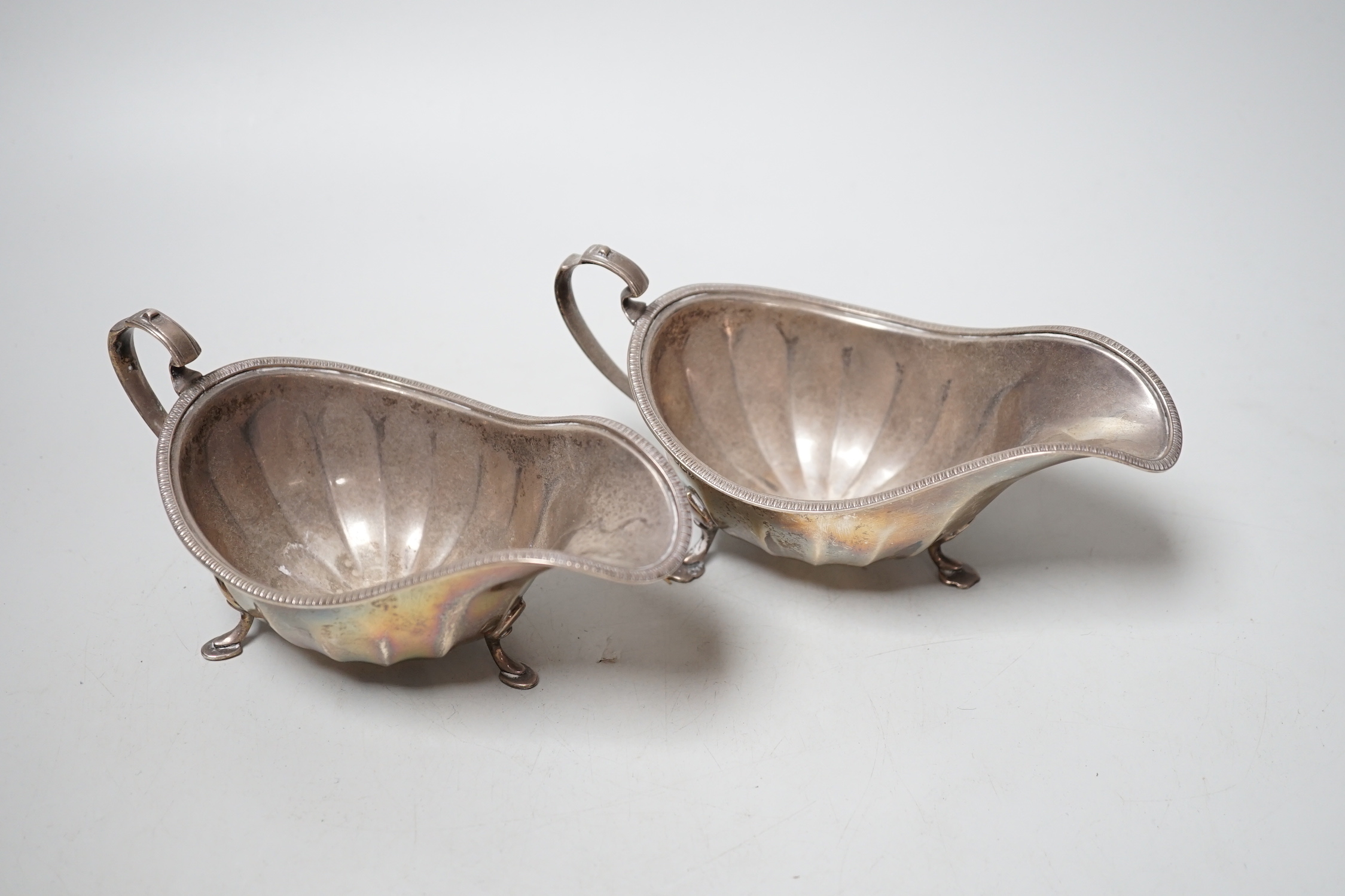 A pair of George VI silver sauceboats, Frank Cobb & Co Ltd, Sheffield, 1942, 8.5oz.